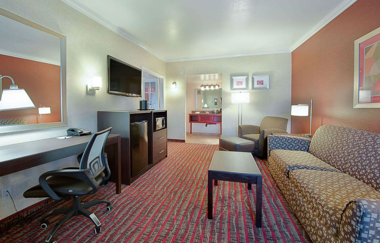 Best Western Innsuites Phoenix Hotel & Suites Esterno foto